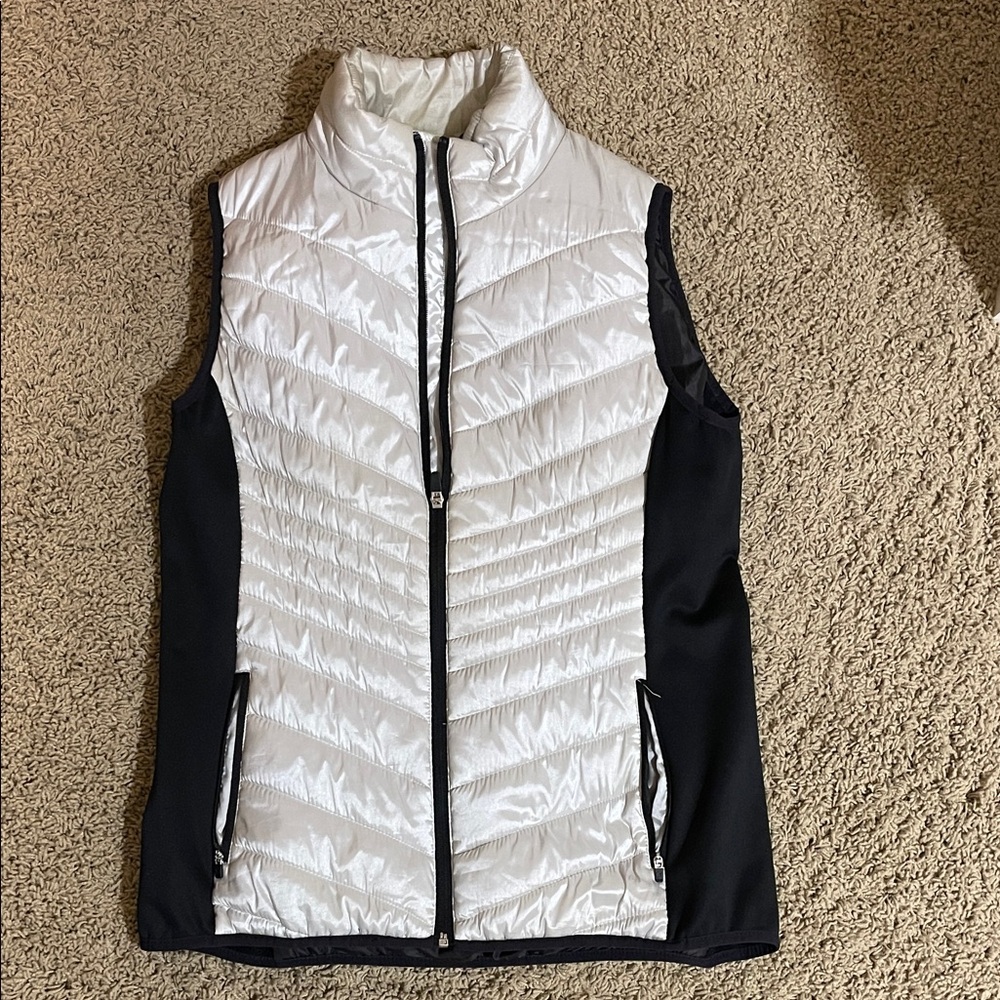 Xersion Black and White Quilted Vest